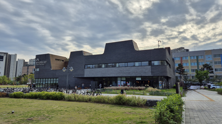 망포글빛도서관 전경