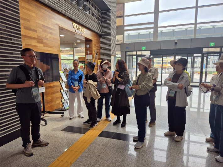 화성박물관에서의 첫 만남