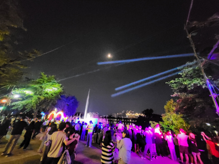 만석거 새빛축제, 시민들의 오감을 만족시키며 볼거리를 제공했다.