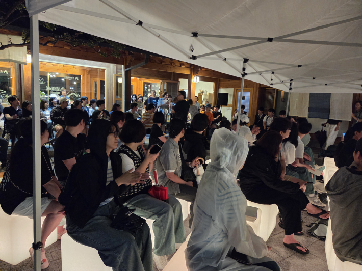 한아름씨에 열광하는 관람객