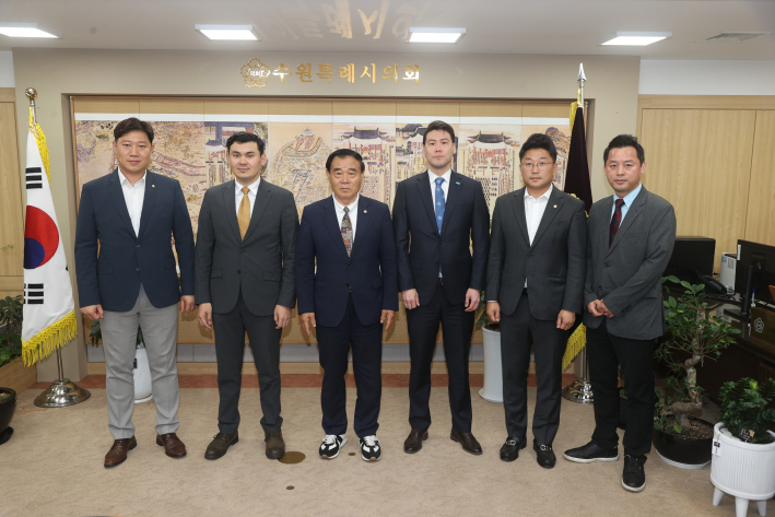  '카자흐스탄 잠빌주 타마벡 부지사' 의회 방문