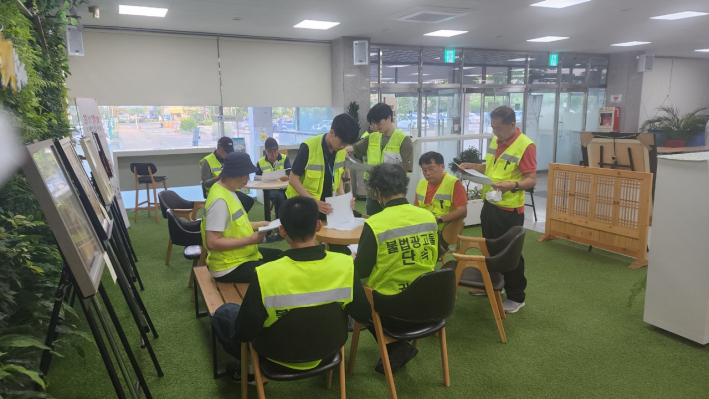 단속 실시 전 교육 사진