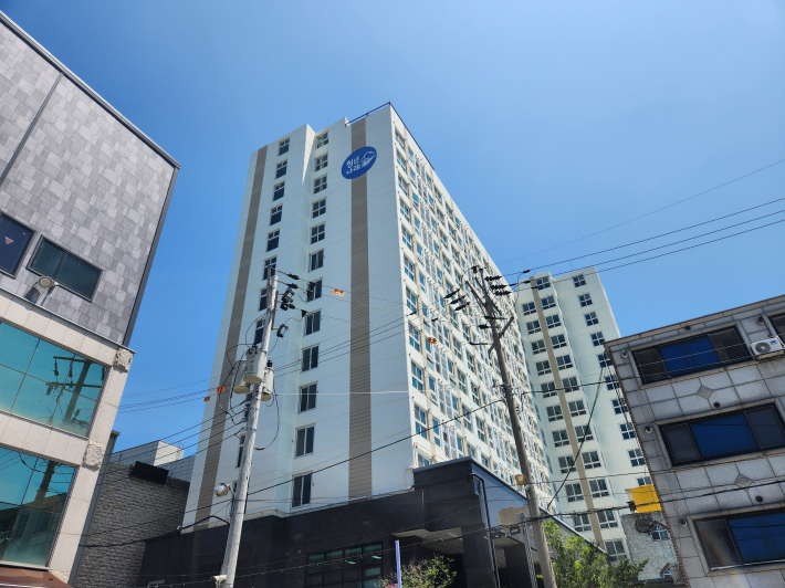 총 163세대가 주거 할 수 있는 1인실 원룸 오피스텔 주거형 새빛청년존 2호