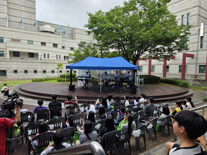 중학생 밴드 쓰르레기 공연