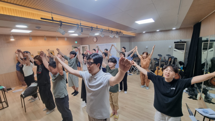 영통시민뮤지컬 나무아이3 연습장면