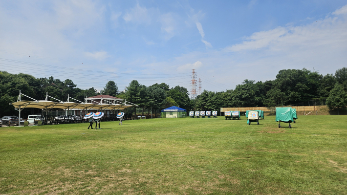 수원양궁장의 실외 전경