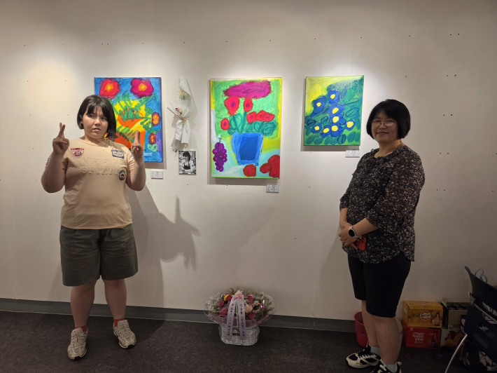 오유경 작가와 어머니 김영심씨