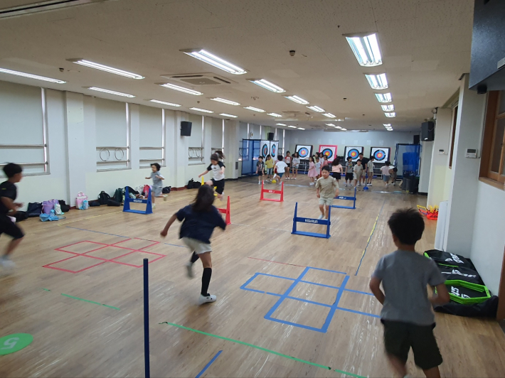 늘봄교실, 맞춤형 놀이수업·양궁·키즈런으로 미래역량 강화