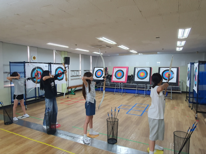 늘봄교실, 맞춤형 놀이수업·양궁·키즈런으로 미래역량 강화