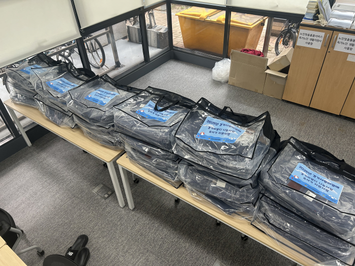 2025년 경기비발디나눔사업 - 혹서기 지원사업으로 차렵 이불 세트를 지원하였다.