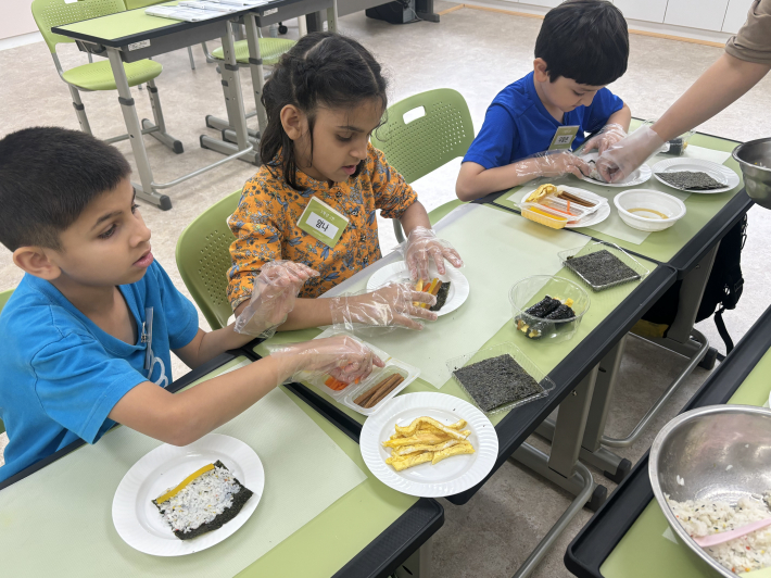 팥죽할머니 책 읽고 한국 음식 만들기 체험(김밥만들기)