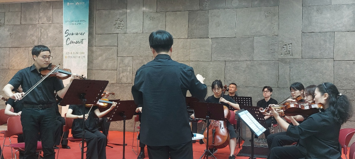 곽두영 바이올리니스트 협연 모습