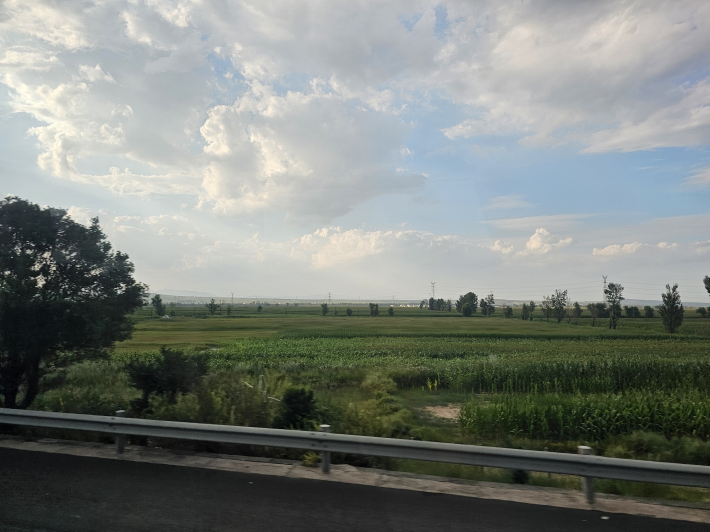 가도가도 끝없는 옥수수밭, 초원벌판이 펼쳐진다