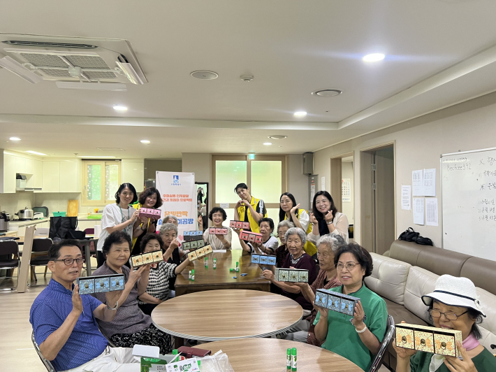 호매실동 건강특화사업「은빛반짝 실버종이공방」진행