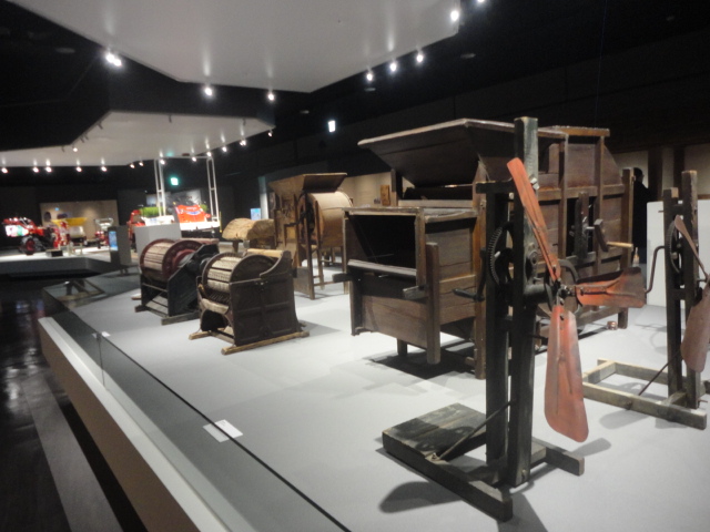 탈곡기(홀태), 풍구, 바람개비 등 바슴할떄 쓰는 농기구들