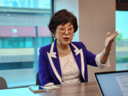 9월 8일 월요일 오후, 수원시 팔달구 인계동에 위치한 가보정 1관 사무실에서 김외순 회장이 인터뷰를 하고 있다.