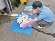 영통3동, 공동주택 종량제봉투 샘플링 검사로 올바른 분리배출 문화 정착에 앞장