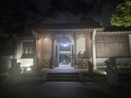 암수 사자가 지키고 있는 중국전통정원 월화원 입구