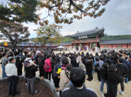  2025 장용영수위의식, 특별공연을 관람한 수원시민과 관광객