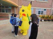 즐거운 학교만들기 등굣길 맞이 ‘하이파이브데이’실시