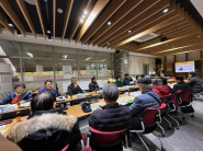 금곡동 경로당협의회 어르신들을 대상으로 교통안전교육을 실시하고 있다.