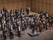 새해의 첫 문을 여는 2026 경기아트센터 신년음악회의 기대감이 느껴지는 커튼콜의 순간이다.