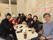 지동 다 같이 어깨동무