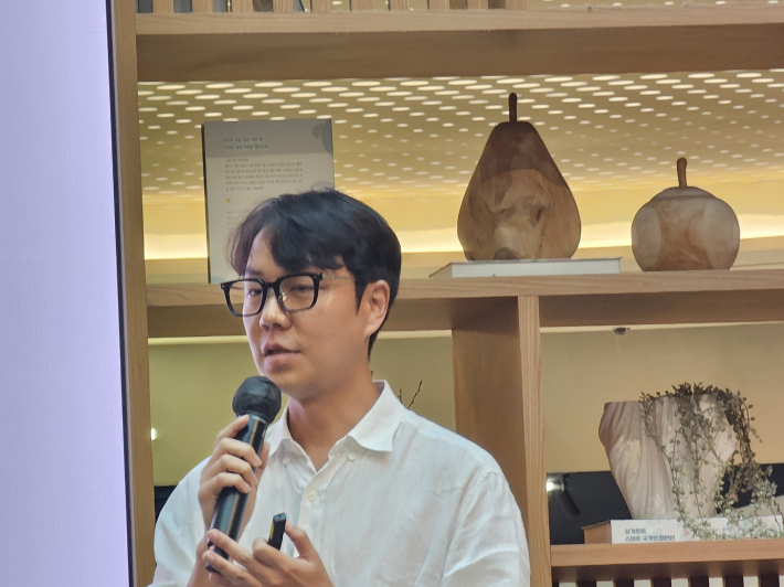 이낙준 작가