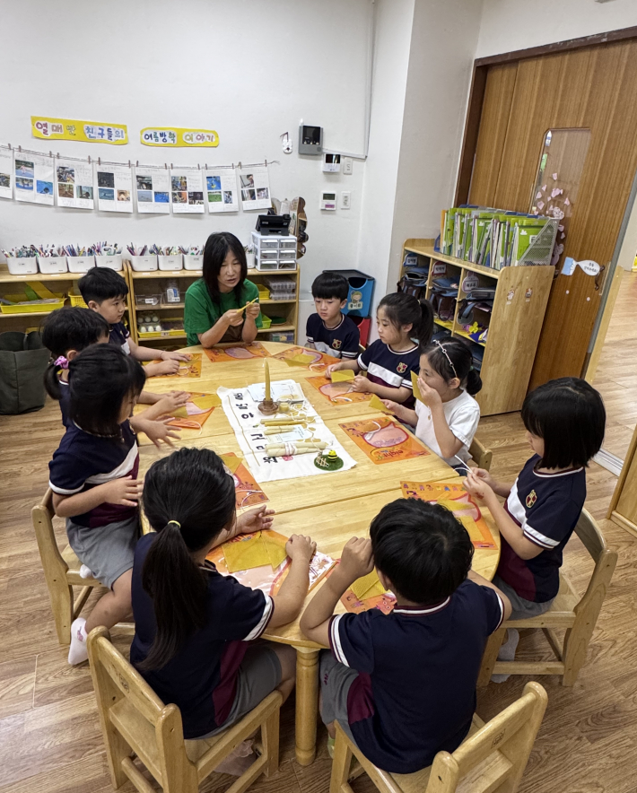 환경교육은 일회성으로 그쳐서는 안되며 꾸준히 반복해서 자연스럽게 스며들도록 해야 한다