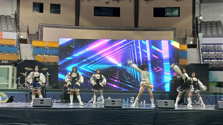 아주대 '센토' 응원단 공연 장면