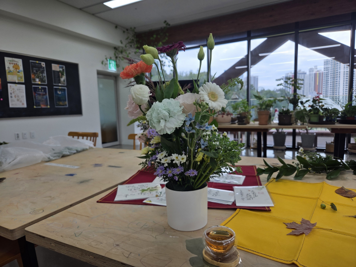 완성된 꽃바구니 모습