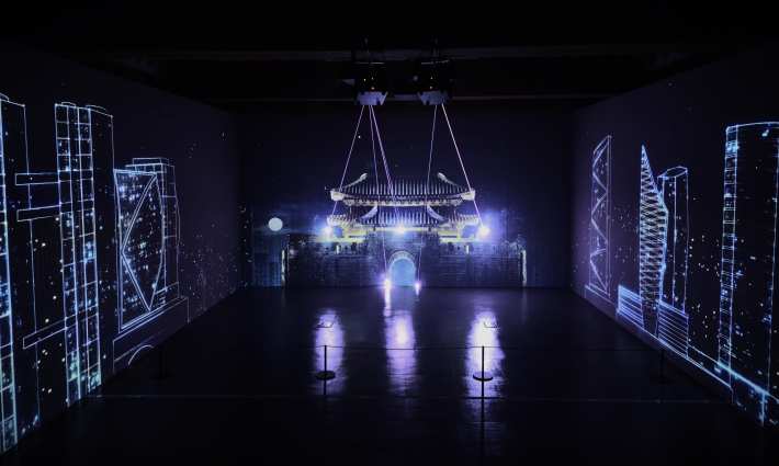 3층 전시 공간 「빛의 꿈」에 전시 중인 작품 「새빛의 숲」의 한 장면