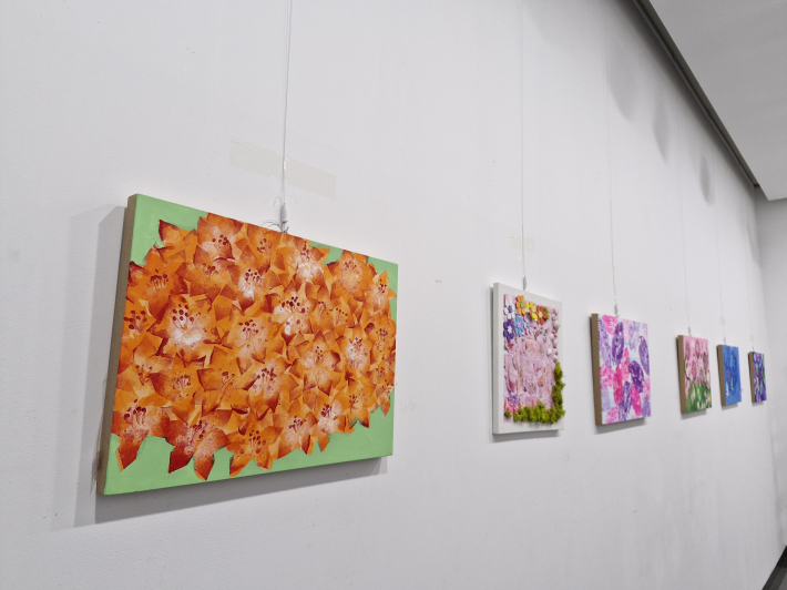 「다름을 품다」 전시에 선보인 작품들