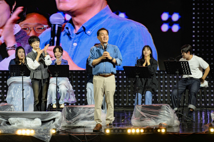 이재준 수원시장이 인사말을 하고 있다.