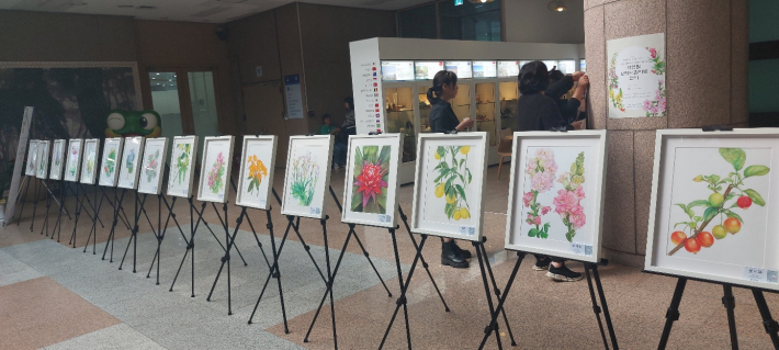 일반작품 27점이 전시되고 있다.