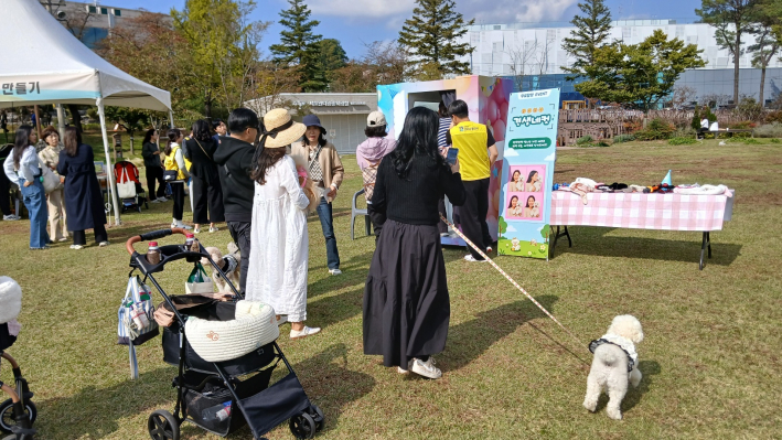 추억의 '인생네컷' 사진찍기 부스