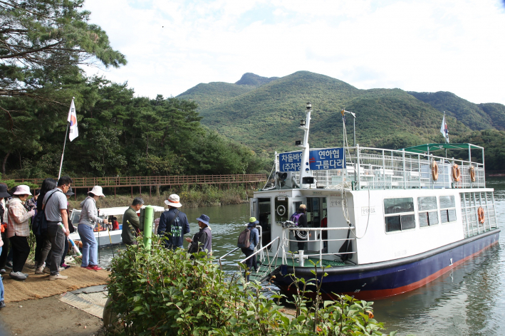 괴산호 유람선을 타다