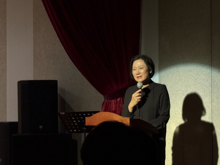 친절한 설명으로 플루트의 매력적인 선율에 빠져들게 한  김하임 해설자