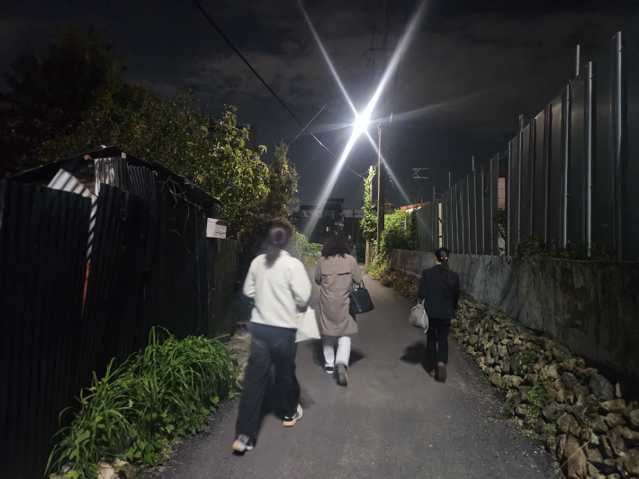 단원들이 파장동 일대를 돌며 안전한지를 확인했다.