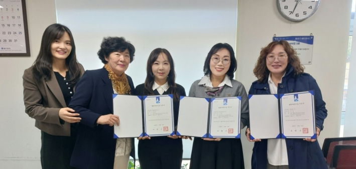 열린어린이집 재선정 지정서 전달