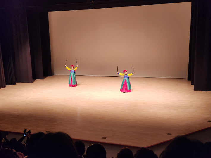 화성검무보존회 '화성검무'