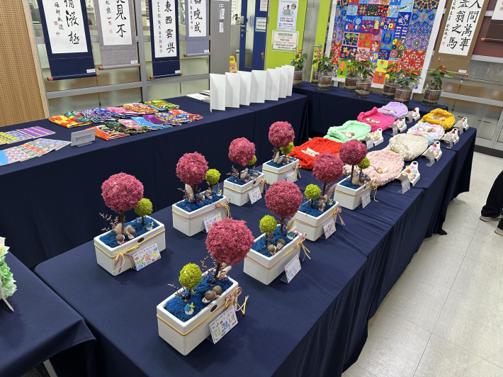 예쁜 조화꽃 전시 전경