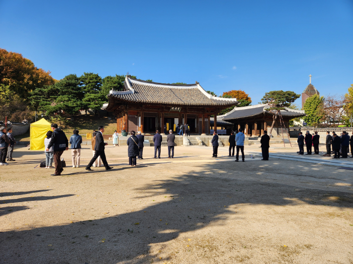 화령전 운한각 앞에서 열린 '제273주년 화령전 정조대왕(정조선황제) 탄신제향'