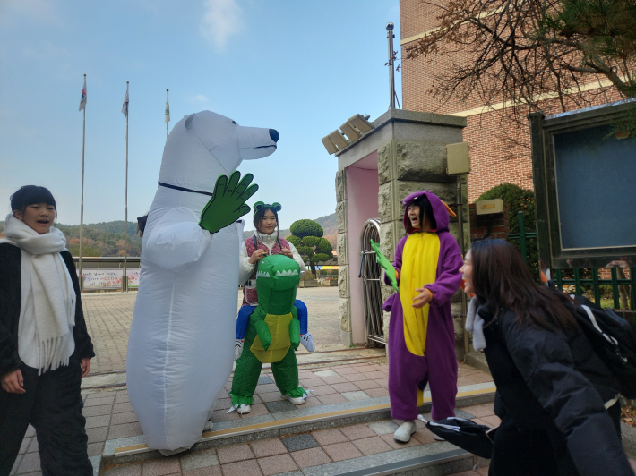 학생들의 정서적 안정감 도모 및 긍정적인 학교문화 조성