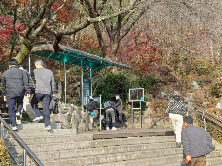 정조 효도약수터 전경