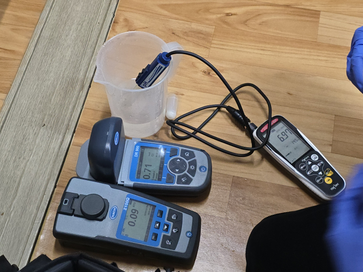 눈앞에서 확인하는 '안전한 수치', pH·잔류염소·탁도 측정