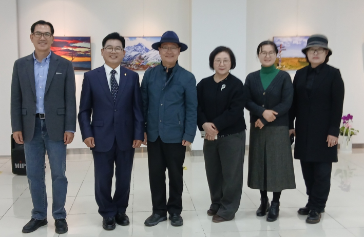 6인의 사진작가 기념촬영