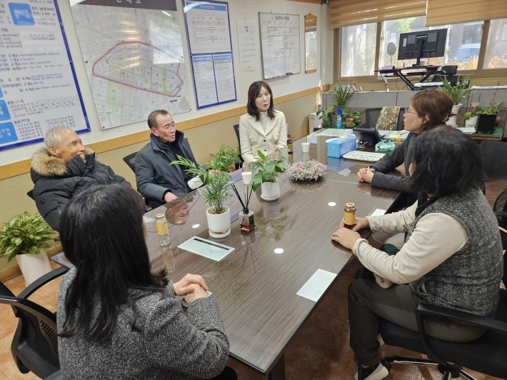 저소득 어르신들의 돌봄 강화를 위한 기부참여