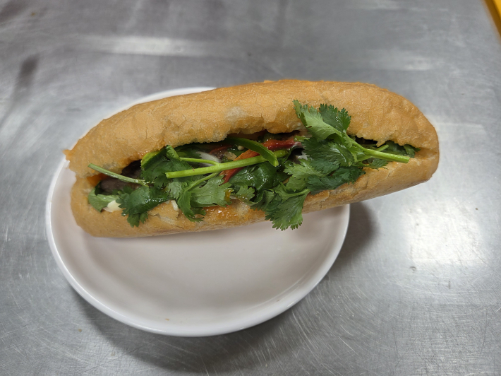 다 완성한 '반미' 먹고 싶다.