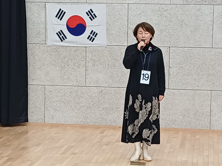 금상, 이숙희 씨 시 낭송 모습